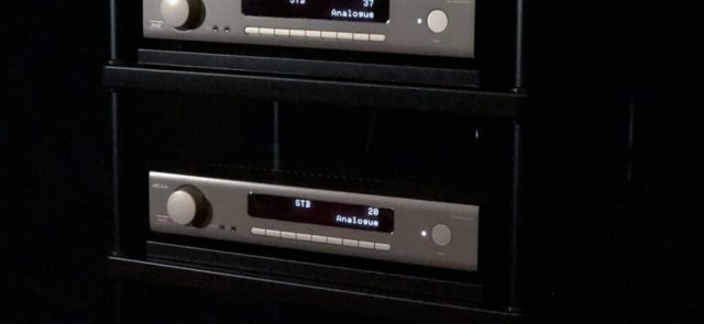 Solidsteel_Hifi_rack_bristol_show_2018_arcam_amplifier-900x600